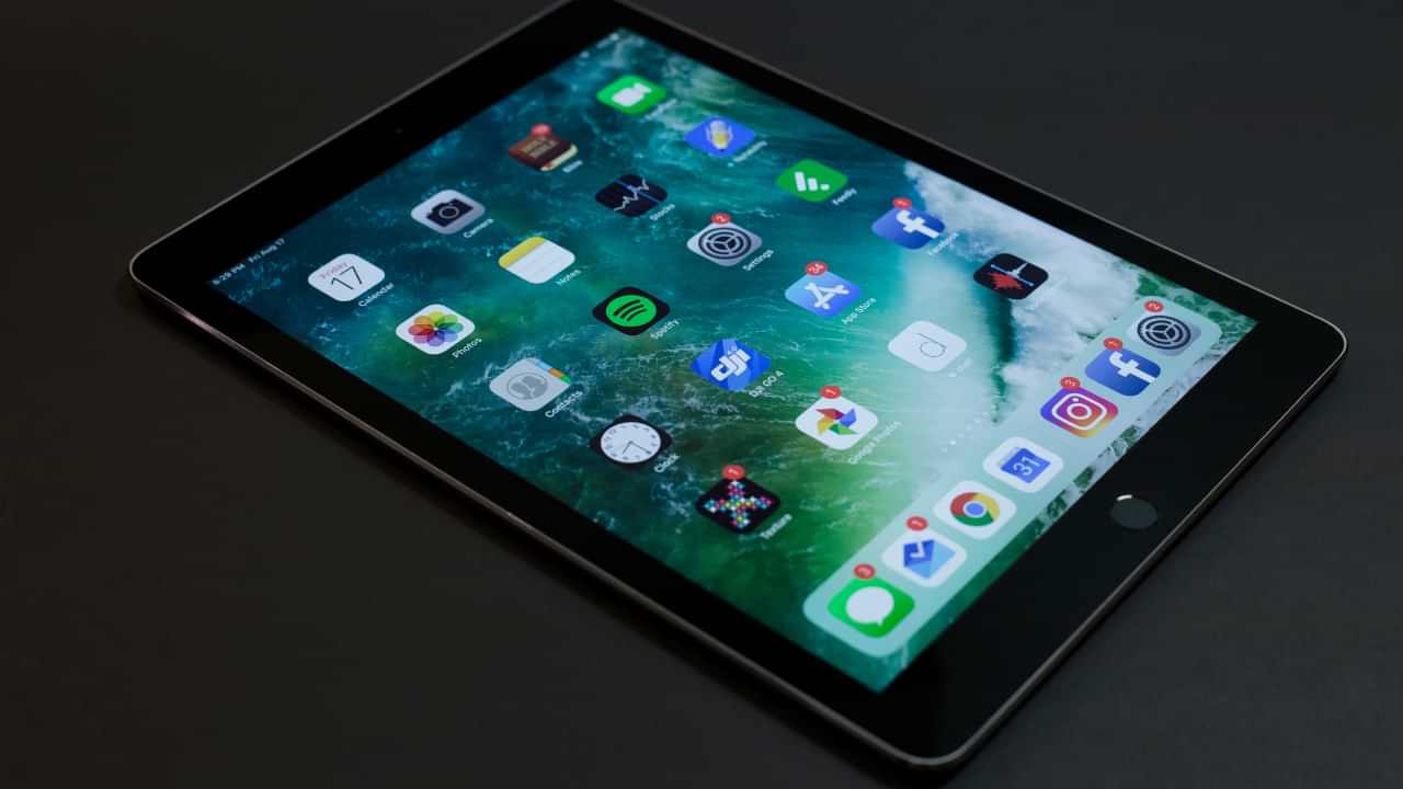 How to download apps on iPad